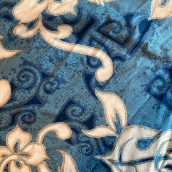 Hawaiian Print Halter Mini Dress - Picture 9 of 11